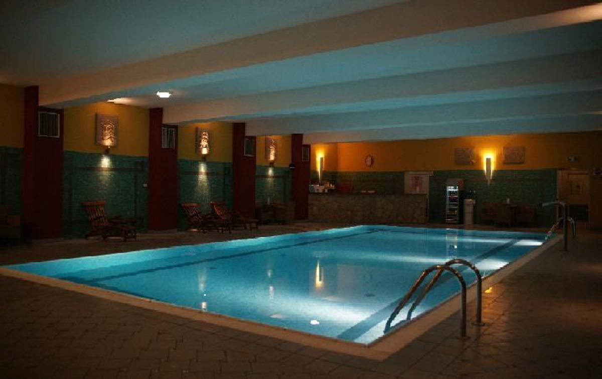 Hotel Wellness & Spa Nowy Dwór. Hotel MedSPA. Centrum konferencyjno-szkoleniowe do 650 os. Sale bankietowe do 250 os, Świlcza